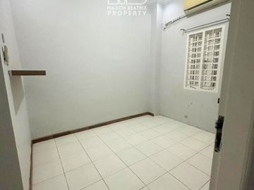 RUMAH 2 LANTAI SIAP HUNI LOKASI STRATEGIS DI PERUMAHAN JLN. SEPAKAT MENTENG KOTA MEDAN