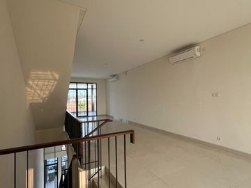 RUKO PASADENA SQUARE SOUTH 2 & 3 LANTAI START 3,7 M-AN!