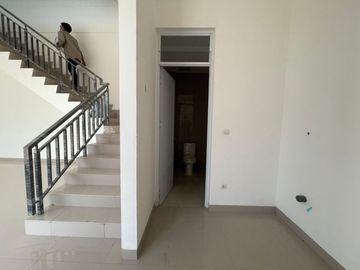 Ruko Hoek La Riviera PIK 2 3,5LT 5x15 75m2 Tersewa Dpt Cashback