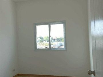 Two-story townhome, 18.9 sq.wah, Siwarom Village, Sukhumvit-Bang Pu 58, near Bang Pu Municipality, Soi Bang Pu Municipality 58, Old Sukhumvit Road, Sr