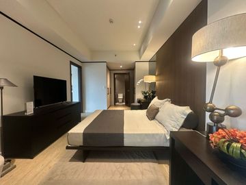 CONDO FOR SALE: 210 sqm 3 Bedroom in Arca South Taguig - Arbor Lanes