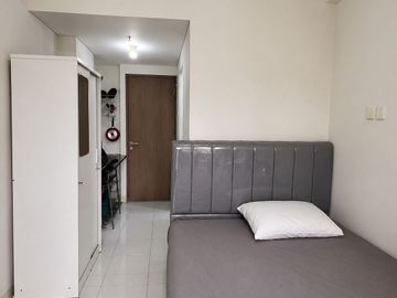 Disewakan Apartemen Emerald Bintaro Studio Semi Furnish Harga Special