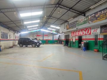 DIJUAL BENGKEL STRATEGIS DEPAN JALAN RAYA DI KARAWACI