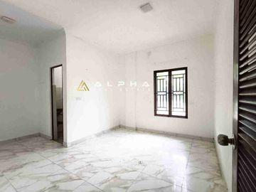 Dijual Cepat Rumah Hook 2,5 Lantai Hook di Citra Batam, Batam Center
