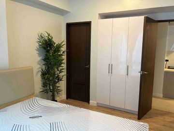 For Rent 1 Bedroom with Balcony Fully Furnished in 38 Park Cebu