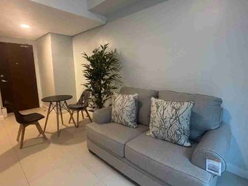 For Rent 1 Bedroom with Balcony Fully Furnished in 38 Park Cebu