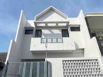 Rumah Baru 2 Lantai Lokasi Kepuh Permai Waru Sidoarjo
