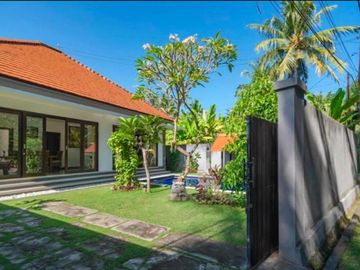 Charming Tropical 2BR Villa Near Lovina Beach, Buleleng