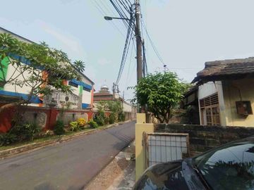 Dijual cepat rumah tua hitung tanah di jl Pangkalan Jati Cipinang Melayu , Makasar Jakarta Timur
