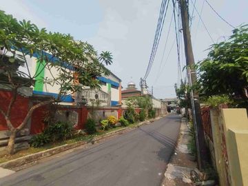 Dijual cepat rumah tua hitung tanah di jl Pangkalan Jati Cipinang Melayu , Makasar Jakarta Timur
