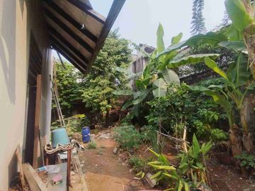 Dijual cepat rumah tua hitung tanah di jl Pangkalan Jati Cipinang Melayu , Makasar Jakarta Timur