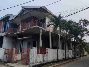 Di Jual Rumah posisi Hook Bukit Golf Cibubur Riverside