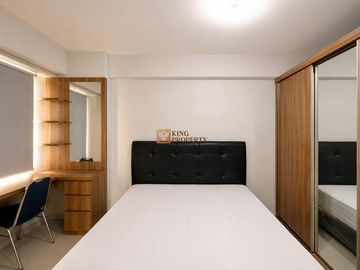 Studio Green Bay Pluit Minimalist Warm Wood Design Dekat Baywalk Mall & Trans Jakarta