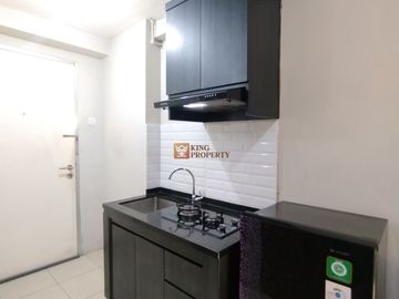 Studio Green Bay Pluit Minimalist Warm Wood Design Dekat Baywalk Mall & Trans Jakarta