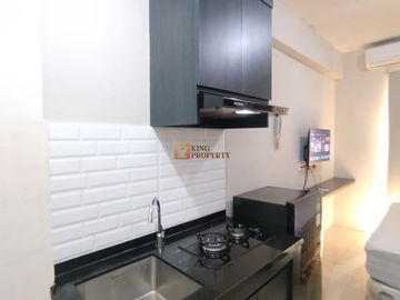 Studio Green Bay Pluit Minimalist Warm Wood Design Dekat Baywalk Mall & Trans Jakarta
