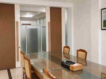 🔥 Ruko Komersial Premium Bangka Raya – Dikembangkan hingga 5 Lantai!

📍 Lokasi: Jl. Bangka Raya, Jakarta Selatan

📐 Spesifikasi:
• SHM (Sertifikat Hak Milik) On Hand
• IMB
• Dapat dikembangkan hingga 5 lantai
• Luas Tanah: 413 m²
• Luas Bangunan: 709 m²

💰 Harga
Rp39,5 Miliar (Nego Tipis)