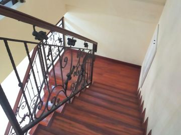 A68 Jual Rumah Baru di Kemanggisan Slipi Model American Classic