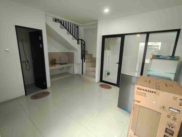 Disewakan rumah eastern park ada AC tiap kamar perumahan Grand Eastern, Surabaya timur