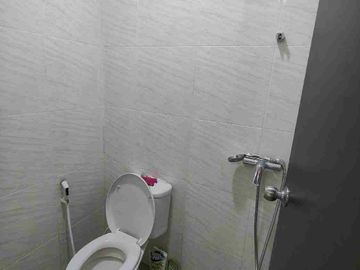 Disewakan rumah eastern park ada AC tiap kamar perumahan Grand Eastern, Surabaya timur