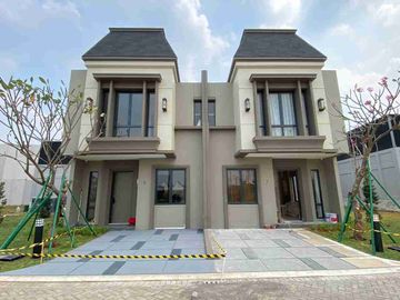 Rumah American Classic di Tangerang Akses Tol Langsung KM 25