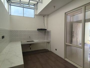 Rumah Cantik 2 Lantai Uk 7X12.5 di Suvarna Sutera Tangerang 1KA0002L