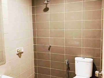 DIJUAL RUKO GREEN LAKE CITY