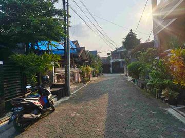 Dijual Rumah lokasi sangat strategis di bekasi Selatan