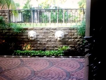 UPDATE HARGA  BEST PRICE & BEST LOCATION !!! FOR SALE RUMAH MEWAH SIAP HUNI/ SEMI FURNISH UNDER NJOP HALAMAN LUAS DI PERMATA HIJAU DUA JAKARTA SELATAN