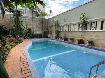 Rumah 3 Lantai di Pondok Indah Jakarta Selatan. SHM