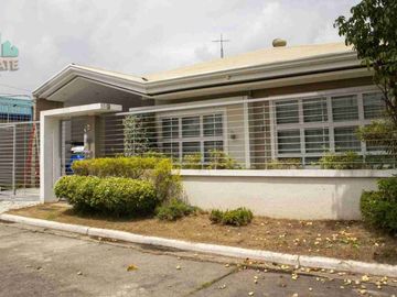 3-BEDROOM FURNISHED BUNGALOW HOUSE FOR RENT IN ANGELES CITY