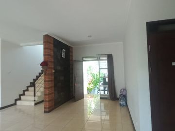 Dijual Rumah di Kota Baru Parahyangan, Bagus Luas Tatar Ratna Sasih