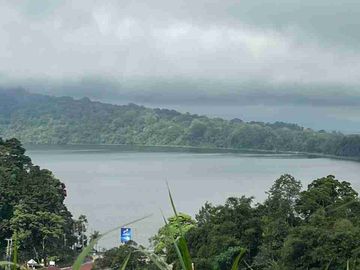 jual property tanah view danau cantik zona pink di tabanan bali