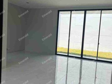 Rumah Mewah Siap Huni di Area Exclusive PIK 2