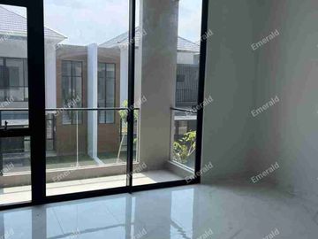 Rumah Mewah Siap Huni di Area Exclusive PIK 2