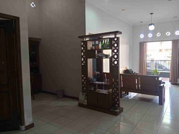 Rumah nyaman dekat XTsquare