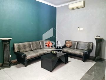 Rumah Cantik Klasik Siap Huni Full Furnish Hoek Bebas Banjir di Grand Galaxy Bekasi Selatan