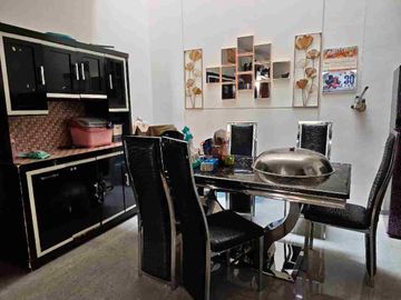 Dijual Rumah 3lt lokasi strategis, dekat tol Full Bangunan Puri 11 Residen Karang Tengah Tangerang