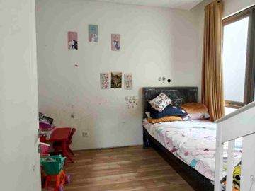 Dijual Rumah 3lt lokasi strategis, dekat tol Full Bangunan Puri 11 Residen Karang Tengah Tangerang