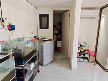 Dijual Rumah 3lt lokasi strategis, dekat tol Full Bangunan Puri 11 Residen Karang Tengah Tangerang