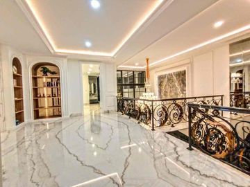 RUMAH MEWAH BARU RENOVASI FULL MARMER SHM 2 LANTAI BRAND NEW FURNISHED  VILLA KELAPA GADING