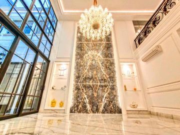 RUMAH MEWAH BARU RENOVASI FULL MARMER SHM 2 LANTAI BRAND NEW FURNISHED  VILLA KELAPA GADING