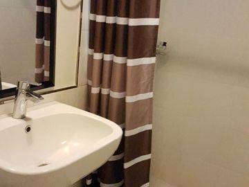 FOR LEASE – 2 Bedroom Condo + 2 T&B + One Parking Slot in Aston, Two Serendra, BGC Taguig