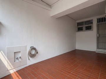 Siap Huni 2 Lantai Rooftop di Cilandak Barat dekat TB Simatupang