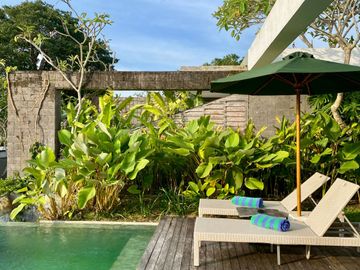 Villa Mewah Uluwatu Bali, Private Villa Dijual Lokasi Premium. baru selesai renovasi, SHM ada di pink zone. bagus untuk investasi ROI tinggi