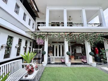 Dijual Rumah di Kota Baru Parahyangan, Mewah Bagus SHM Tatar Pitaloka