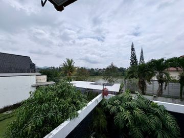 Dijual Rumah di Kota Baru Parahyangan, Mewah Bagus SHM Tatar Pitaloka