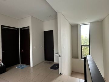Dijual Rumah di Kota Baru Parahyangan, Semi Furnished Tatar Lokacitra