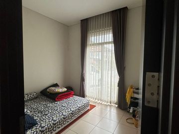 Dijual Rumah di Kota Baru Parahyangan, Semi Furnished Tatar Lokacitra