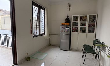 DIJUAL Rumah Siap Huni sudah renov Di The Avani
