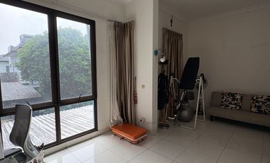 DIJUAL Rumah Siap Huni sudah renov Di The Avani
